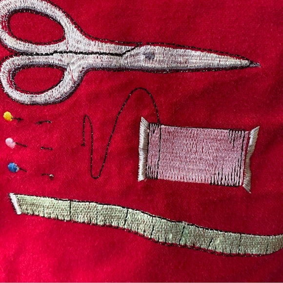 Vintage Embroidered Seamstress Sewing Tailor Crafter Themed Chamois Shirt - Picture 6 of 12